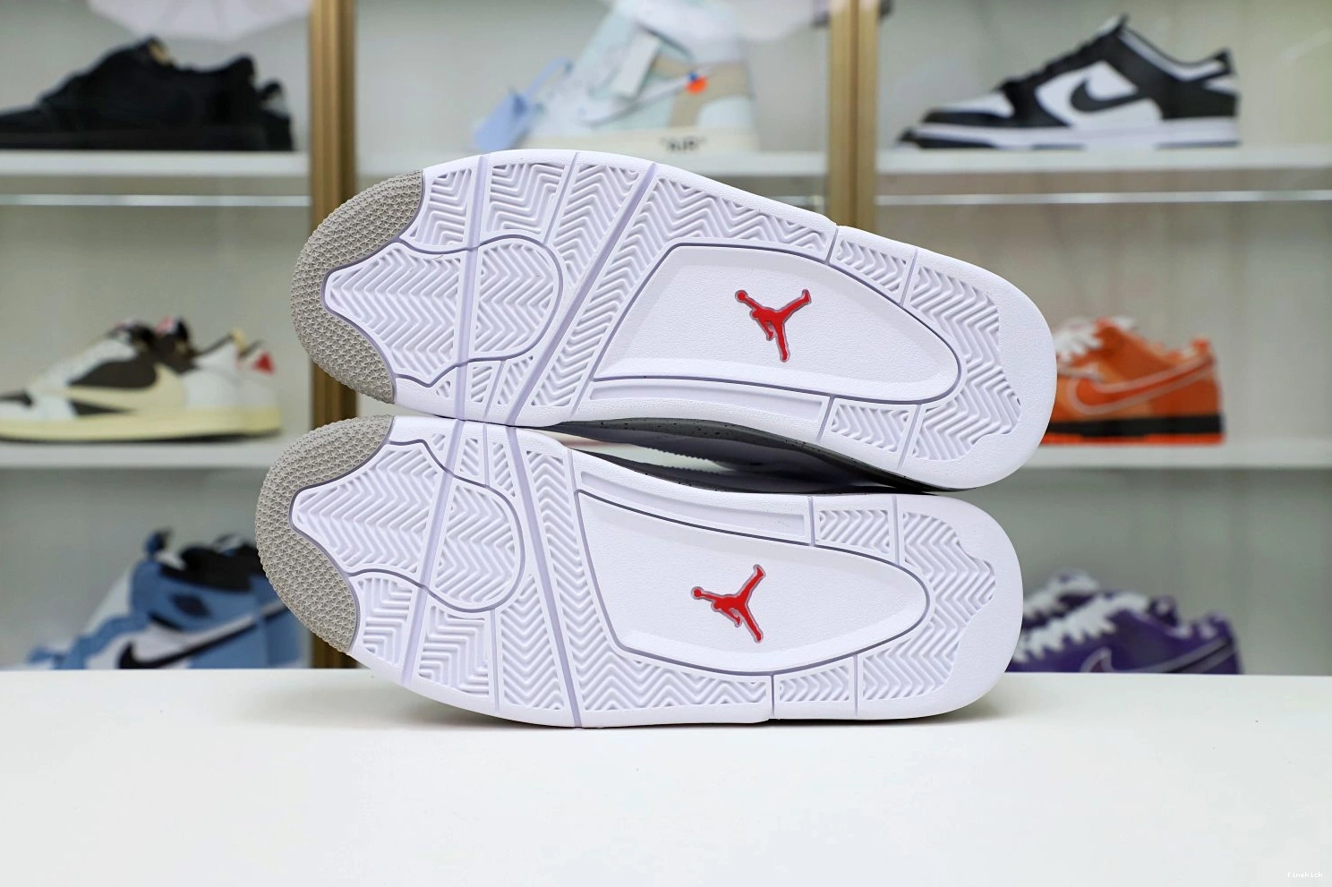 4 OREO' 'WHITE AIR JORDAN RETRO 1025